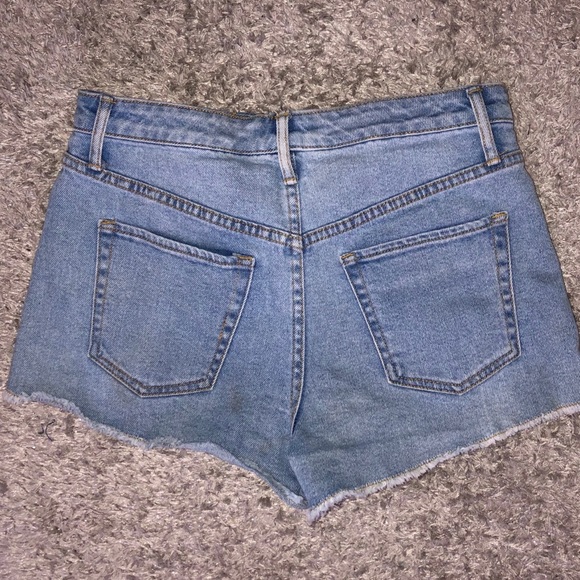 Denim Ripped High-Rise Stretch Shorts - Picture 3 of 4